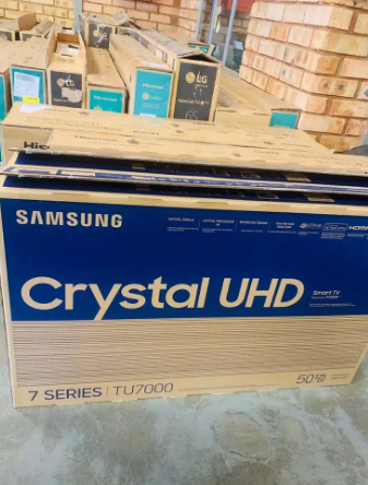 SAMSUNG 50” TU7000 CRYSTAL UHD SMART TV