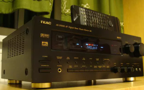 BEAUTIFUL POWERFUL TEAC AV RECEIVER / COLLECTORS ITEM / IMMACULATE