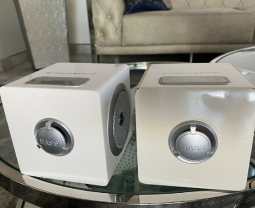 Blue tooth wireless speakers x 4 units