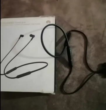 A fairly Used Hauwei Freelace (Hpair) Bluetooth Earpiece For Sale.