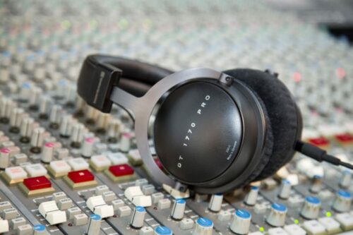 BeyerDynamic DT 1770 PRO Headphones w/ A20 Amp Bundle