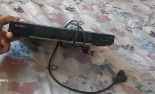 Sony DVD player with USB and remote