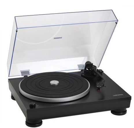 Audio Technica AT-LP5 turntable with spare stylus